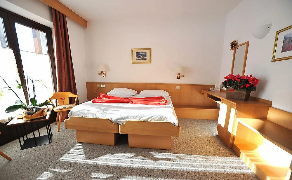 Hotel Derby Bormio 3*,